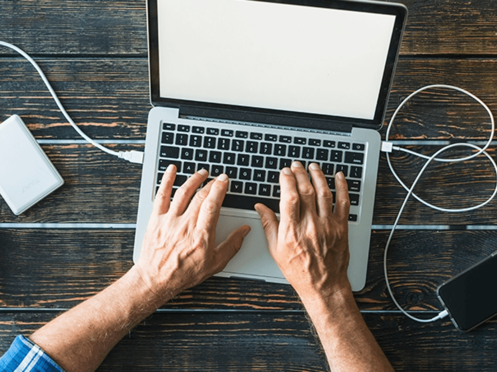 Máy tính kêu tít tít là bị gì? Giải mã “ngôn ngữ bí ẩn” của BIOS