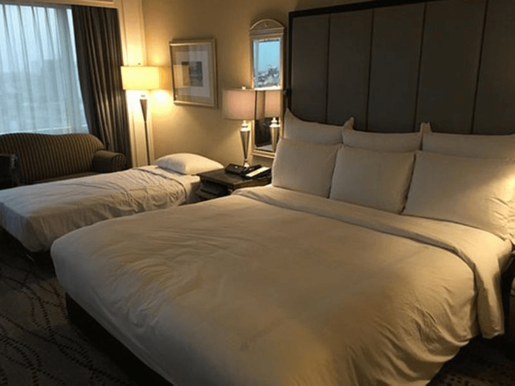Extra bed là gì? Cách khách sạn hô biến chỗ ngủ phụ thành món lời khủng