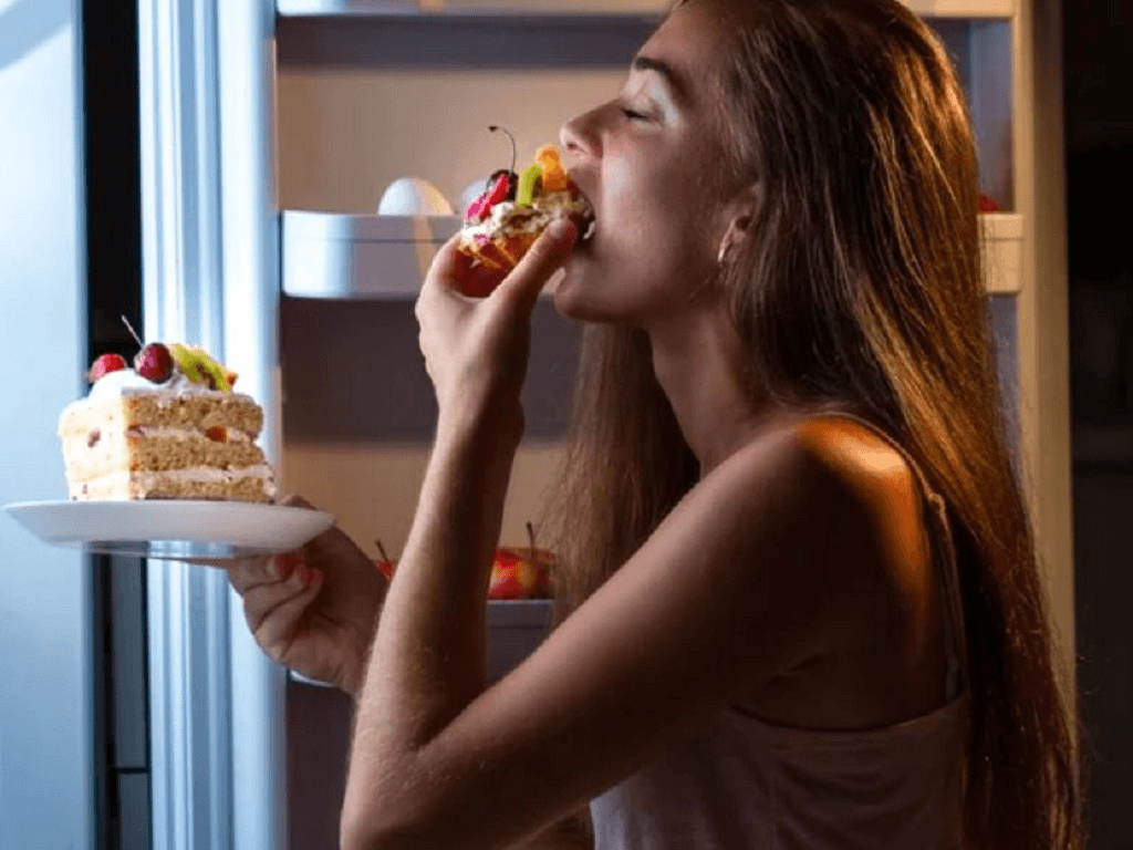 Ăn đêm có hại không? Bóc trần sự thật sau những lần “đánh chén” lúc 1h sáng