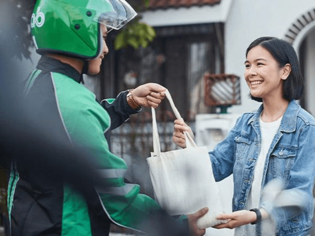 Tra cứu đơn hàng Grab, bóc trần những cú “quay xe” phút chót