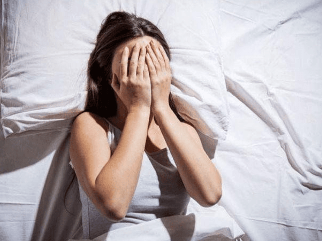 Nằm nệm bị giật điện? 5 mẹo cực đơn giản giúp bạn thoát cảnh “tê rần” mỗi tối