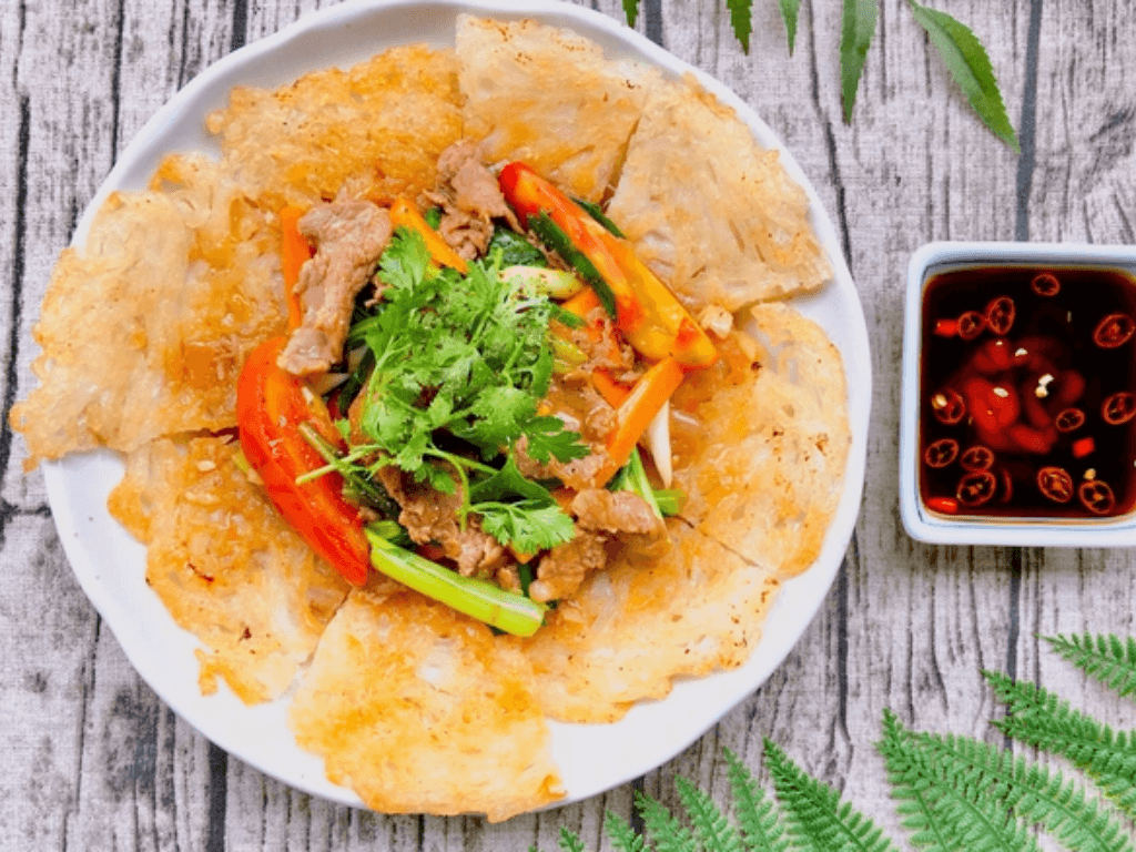 Cách làm Phở áp chảo tại nhà tái hiện “y đúc” hương vị đường phố trong tích tắc