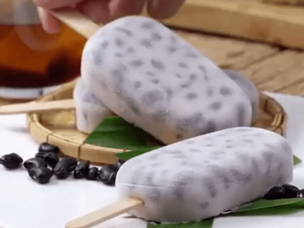 Cách làm kem đậu đen "gây thương nhớ" làm 1 lần để trong tủ lạnh ăn cả tháng