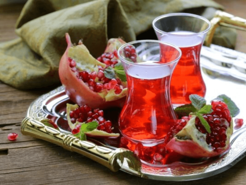 Cách làm trà lựu đỏ "thôi miên" vị giác uống xong không thể ngừng lại