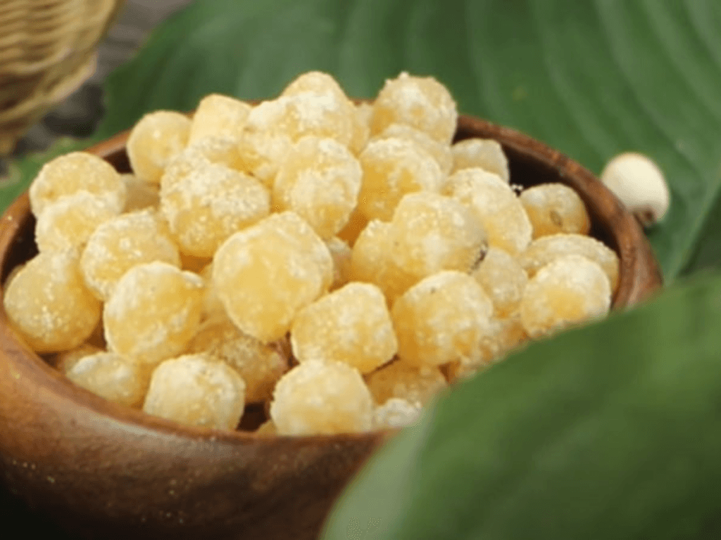 Cách làm mứt hạt sen trong veo bọc đường đều tăm tắp cho mùa Tết sum vầy