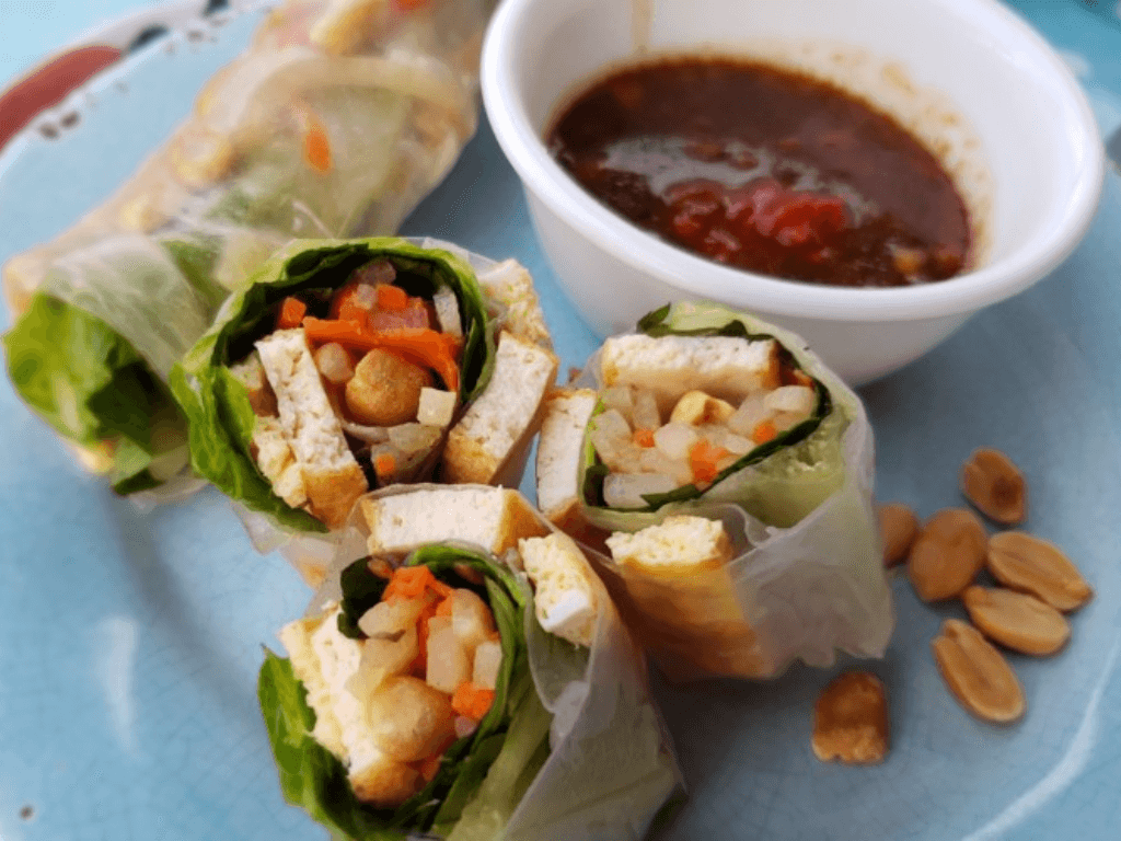 Cách làm bò bía chay đã mắt đã miệng chấm sốt ngon "thần sầu" vạn người mê