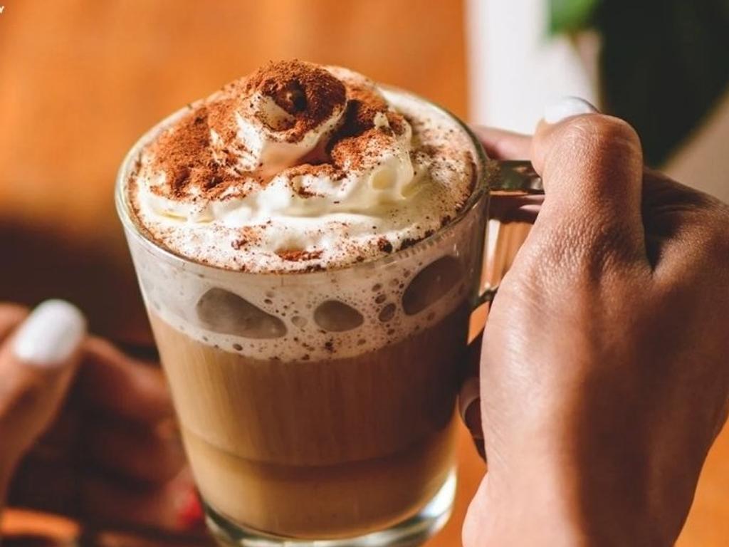 Cách làm cà phê đá xay tại nhà ngon chẳng "kém cạnh" quán