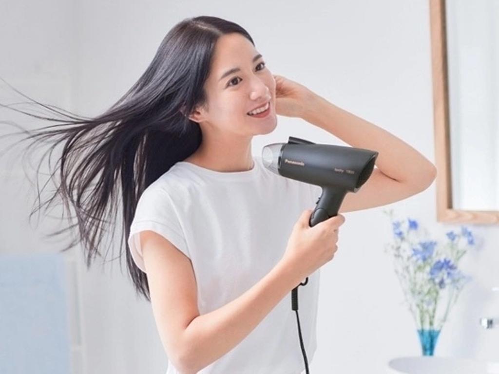 Công dụng của máy sấy tóc "cực lạ" nhiều người chưa biết