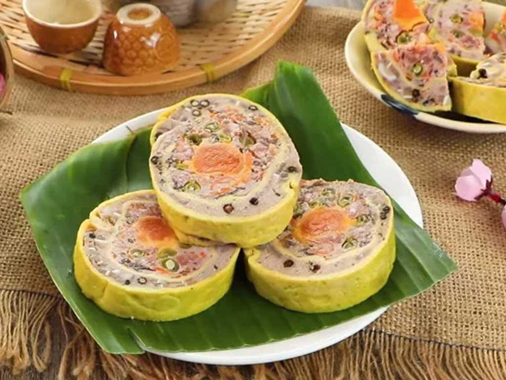 Cách làm chả hoa ngũ sắc bắt mắt thơm ngon, mâm cỗ ai nhìn cũng phải trầm trồ