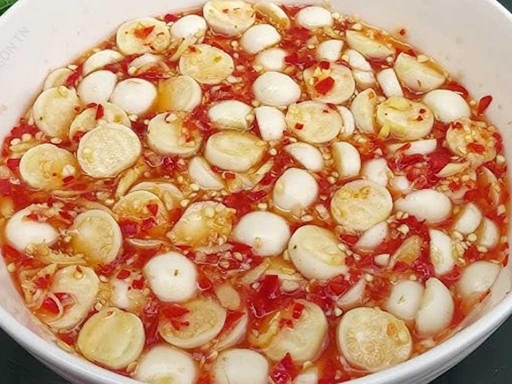 Cách muối cà xổi miền Bắc giòn ngon 3 ngày ăn hết 10 hũ vẫn thèm vị mẹ làm