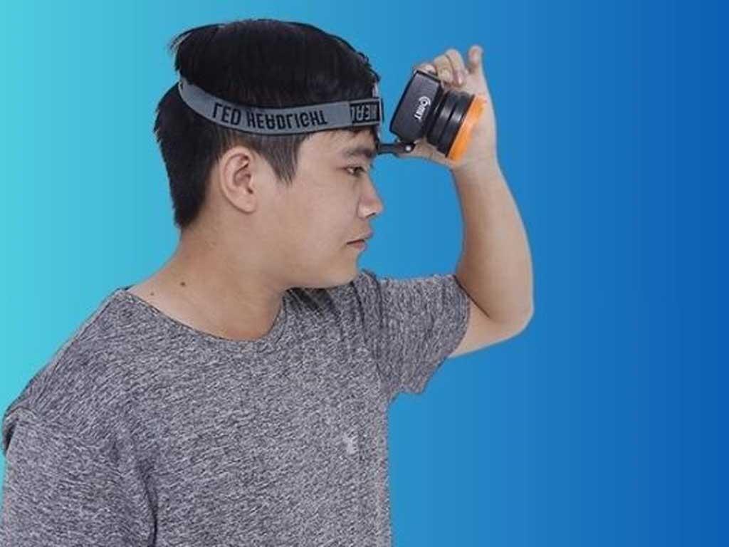 Cách sạc đèn pin đội đầu đúng chuẩn: Tăng tuổi thọ gấp 2 lần bình thường