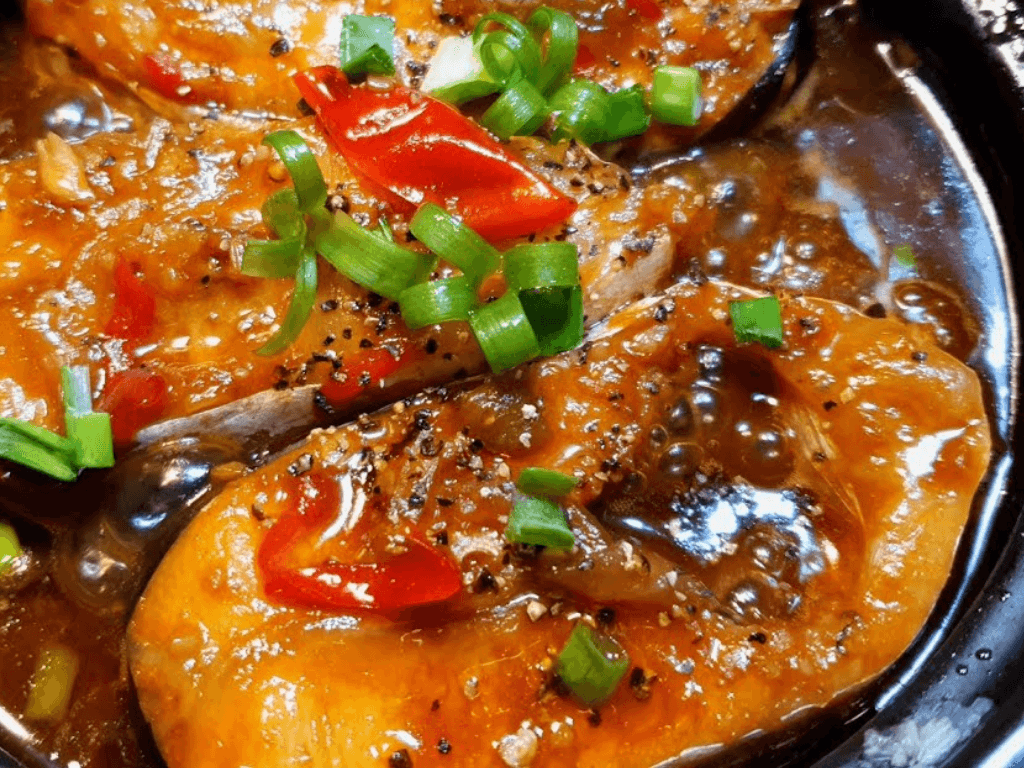 Cách làm cá tra kho tộ Thơm béo đậm đà, ăn với cơm dẻo “hao” cực kỳ
