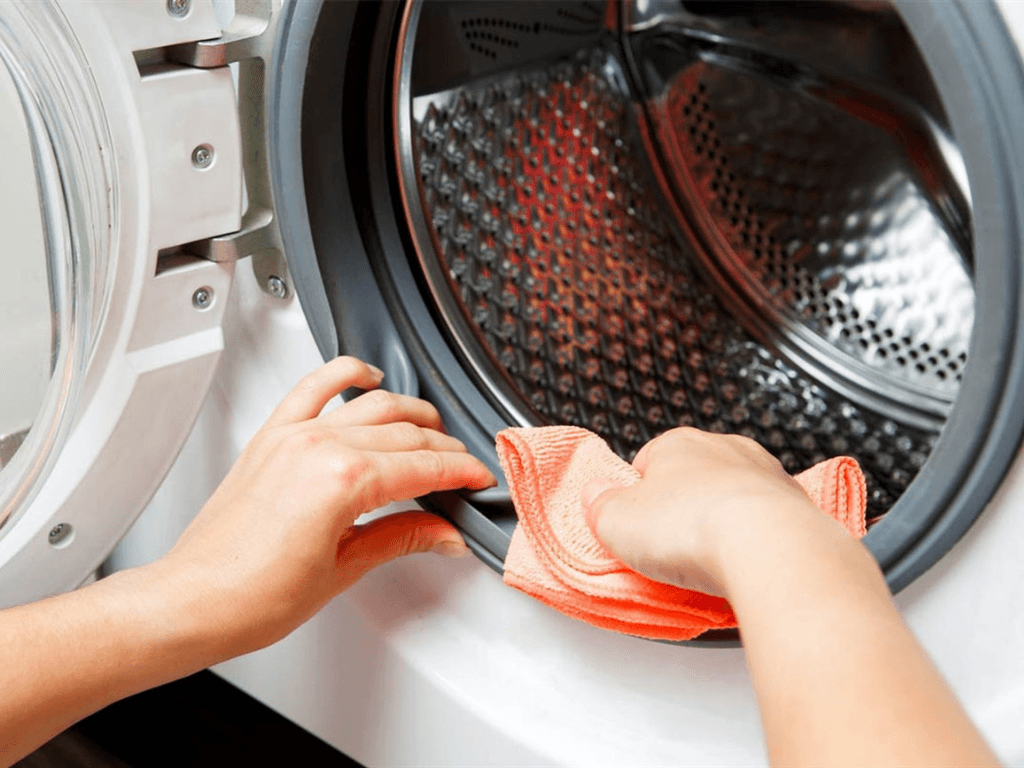 Vệ sinh lồng máy giặt là gì? Có nên vệ sinh lồng máy giặt