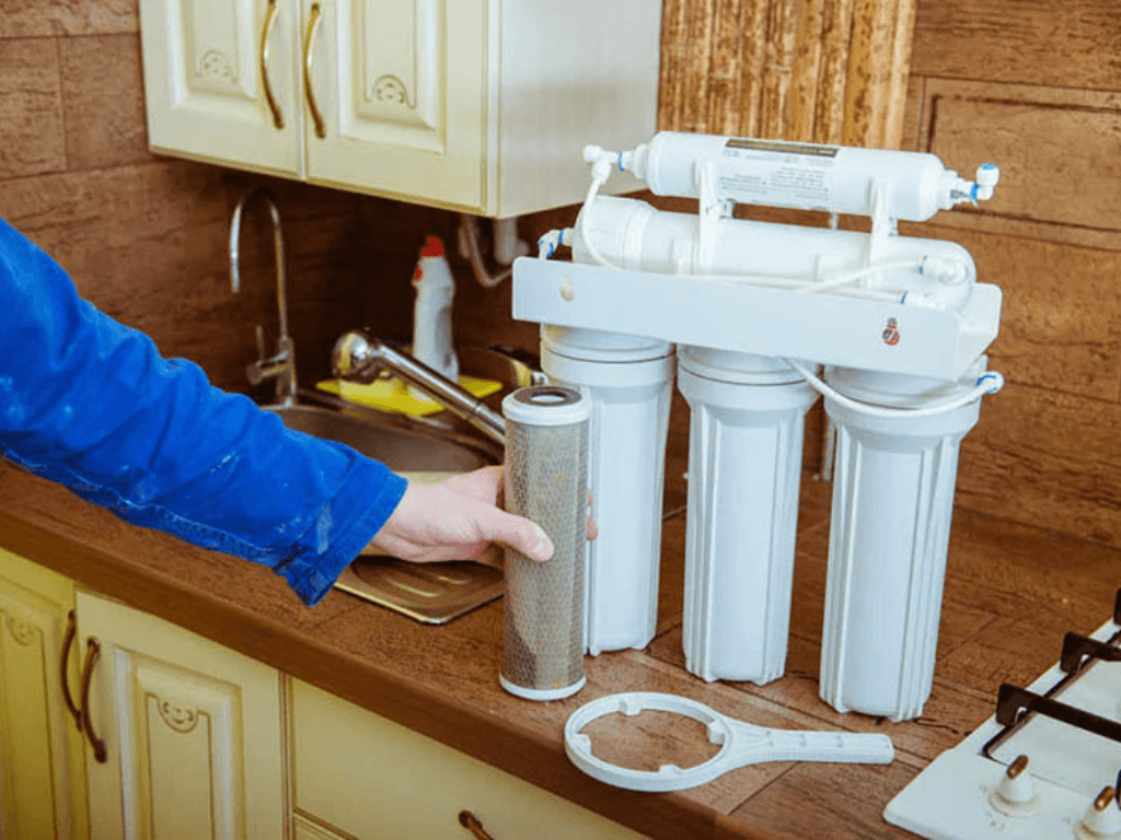 Bạn có biết cách vệ sinh máy lọc nước hiệu quả?