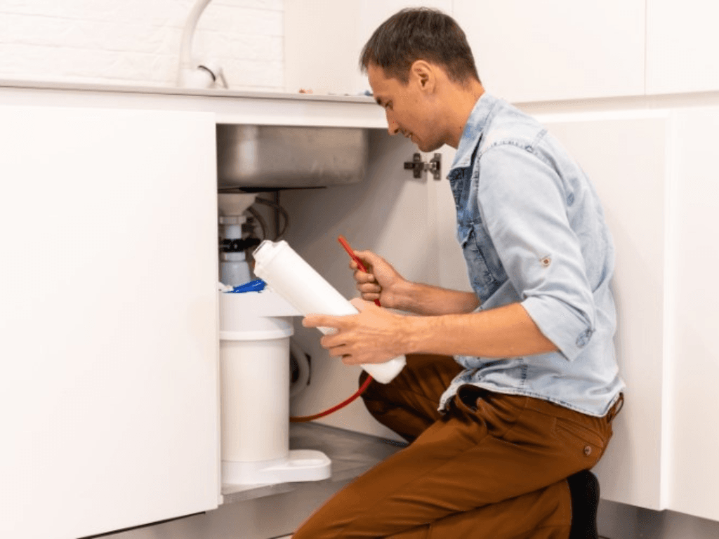 Có nên vệ sinh máy lọc nước tại nhà?