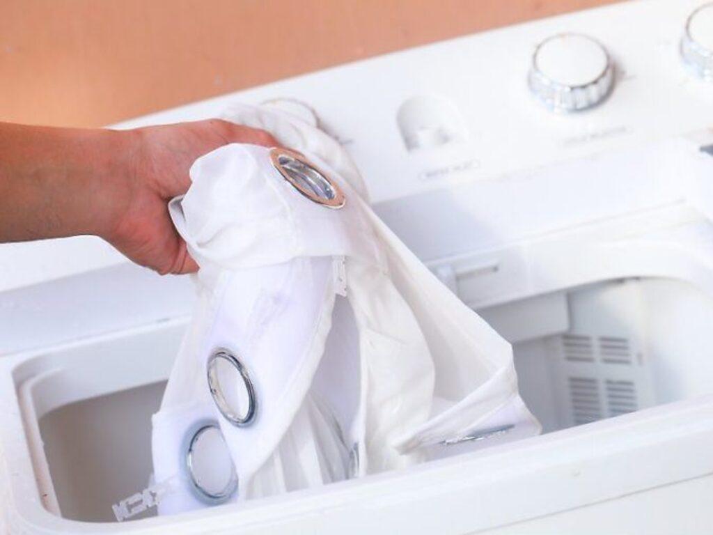 Hướng dẫn cách giặt rèm cửa bằng máy giặt đơn giản, hiệu quả tại nhà cho mọi gia đình
