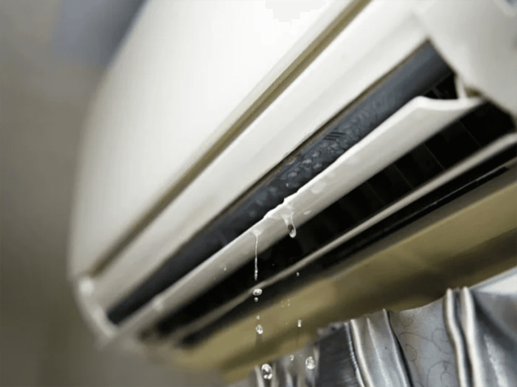 Máy lạnh bị chảy nước có ảnh hưởng đến tiêu hao điện năng không? Cách khắc phục vấn đề