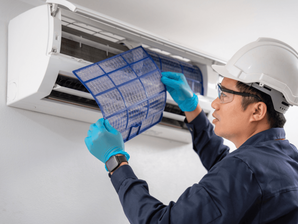 Vệ sinh máy lạnh Panasonic định kỳ giúp đảm bảo không khí trong lành và sạch sẽ