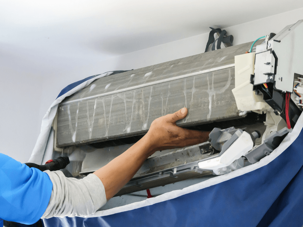 Vệ sinh máy lạnh Panasonic - vệ sinh bộ lọc không khí