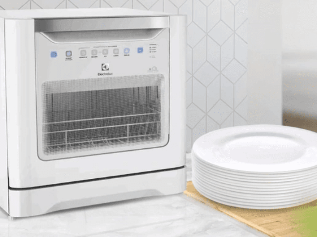 Giá máy rửa bát Electrolux ESF6010BW bao nhiêu? Bật mí 5 lý do bạn nên sở hữu dòng máy này