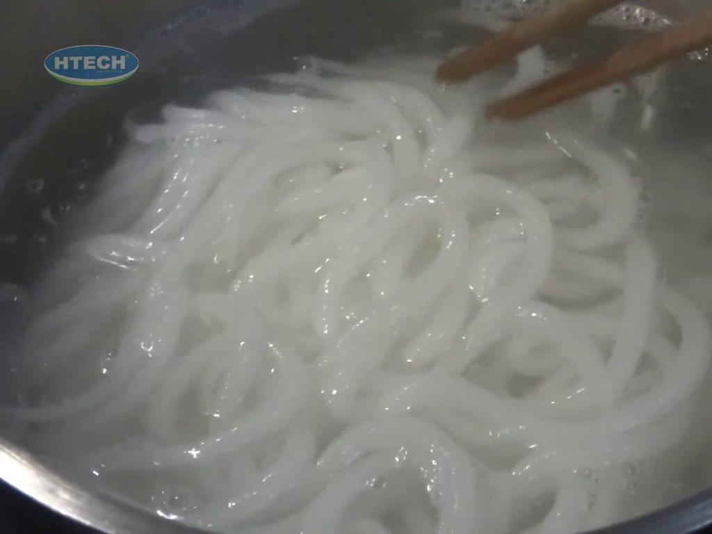 cach-trung-banh-canh-bot-gao