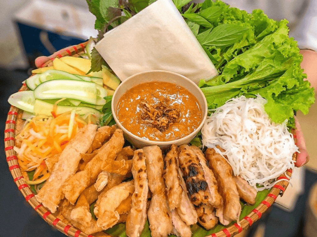 Cách làm nem nướng Nha Trang ngon đến mức tưởng đang ăn ở quán nổi tiếng