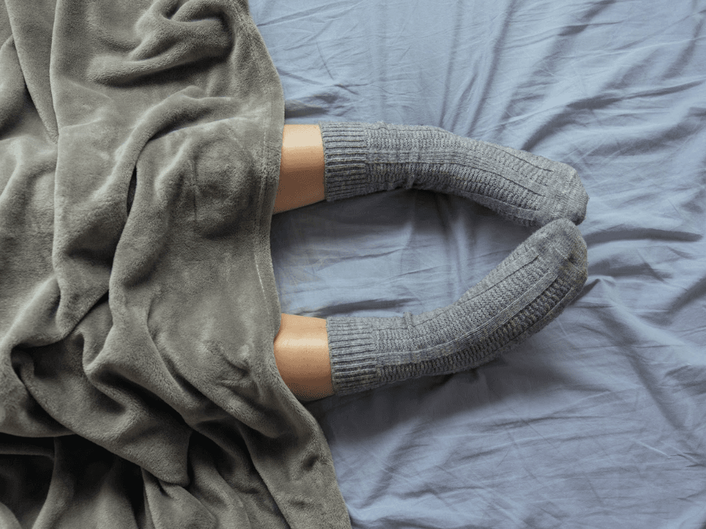Ngủ máy lạnh bị tích điện tưởng là chuyện nhỏ nhưng khiến nhiều người “rén”