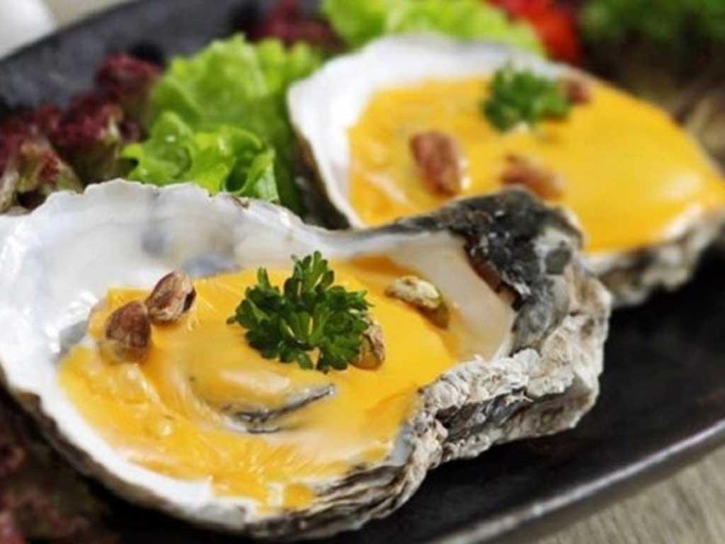 Cách làm hàu nướng trứng cút "béo ngậy" ăn cực bùi tan trong miệng
