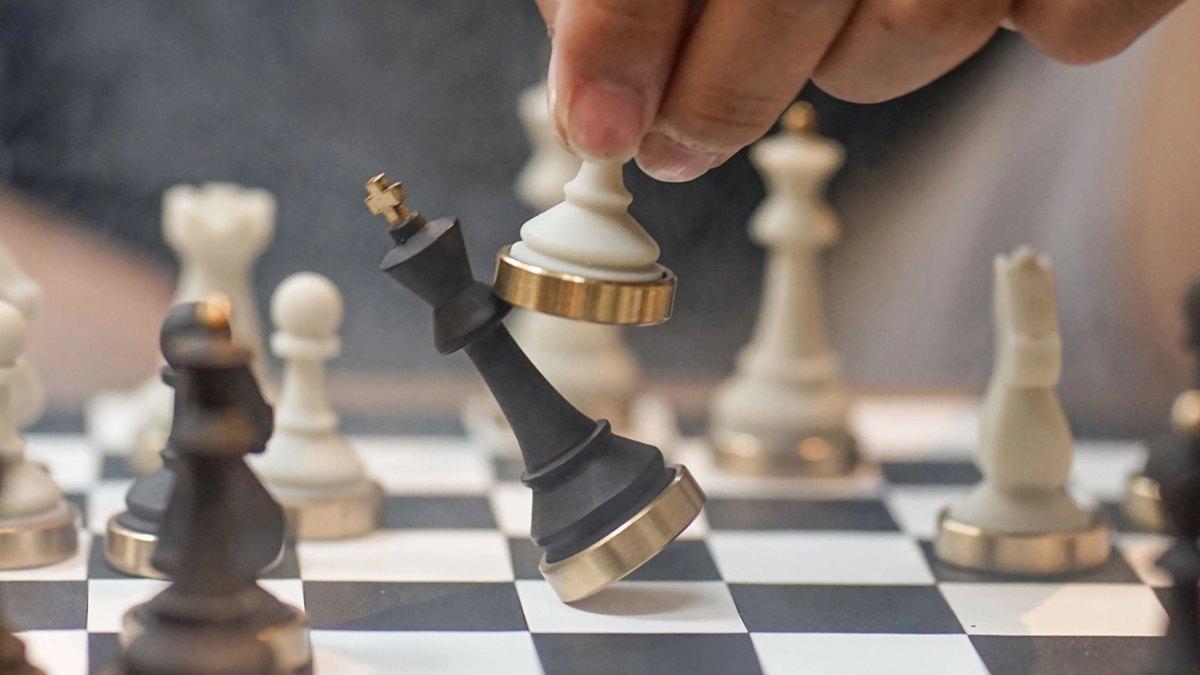 Cách chơi cờ vua 7 nước hết cờ