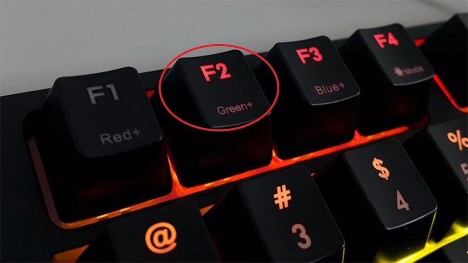 nhấn và giữ phím tắt để vào chế độ Recovery