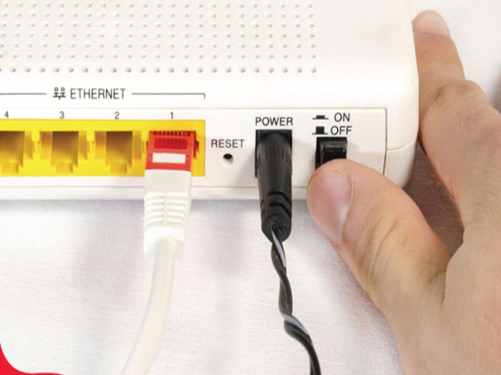 Đổi kênh WiFi, cập nhật firmware router