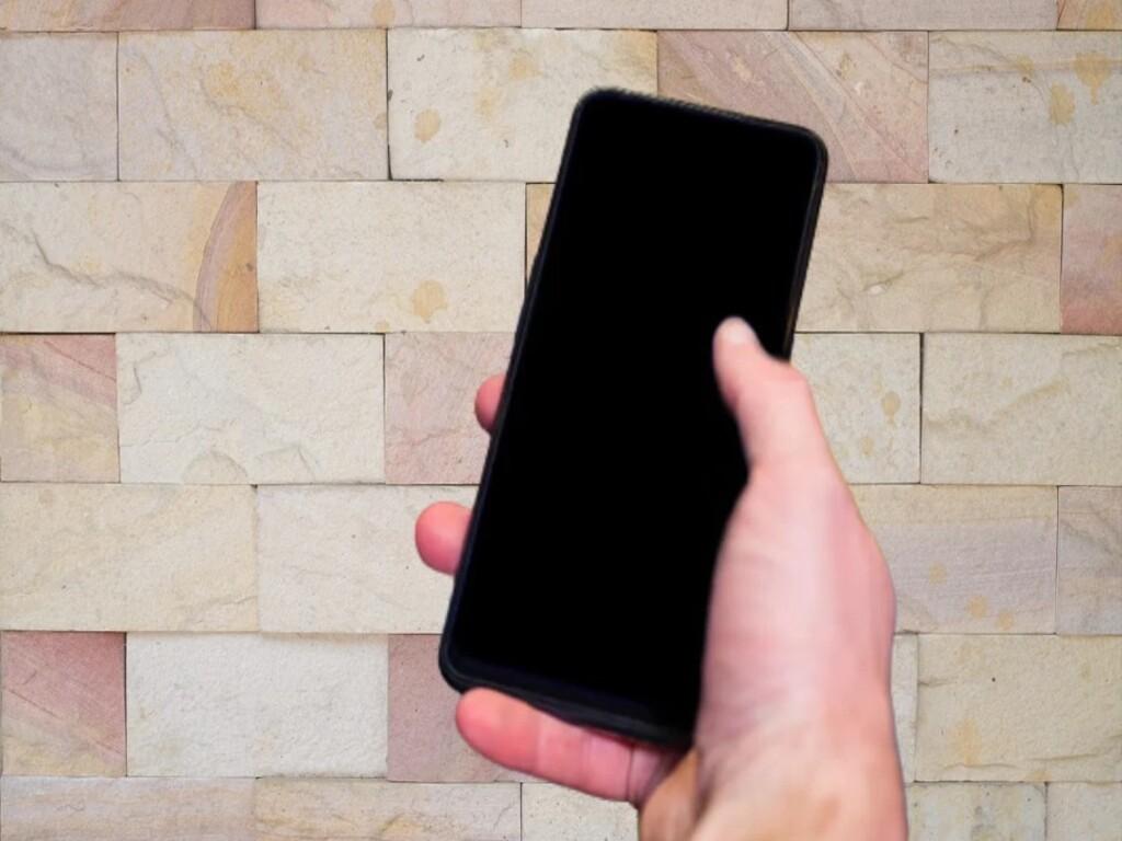 Hiện tượng điện thoại OPPO không lên màn hình