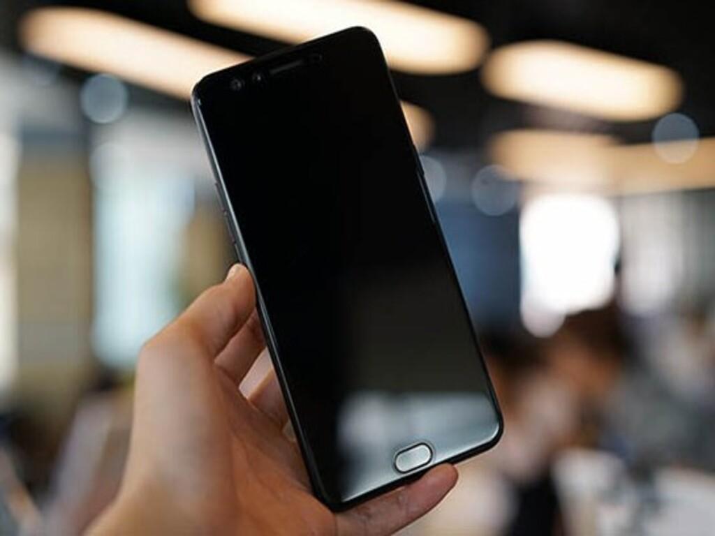 Kiểm tra pin và dây nguồn