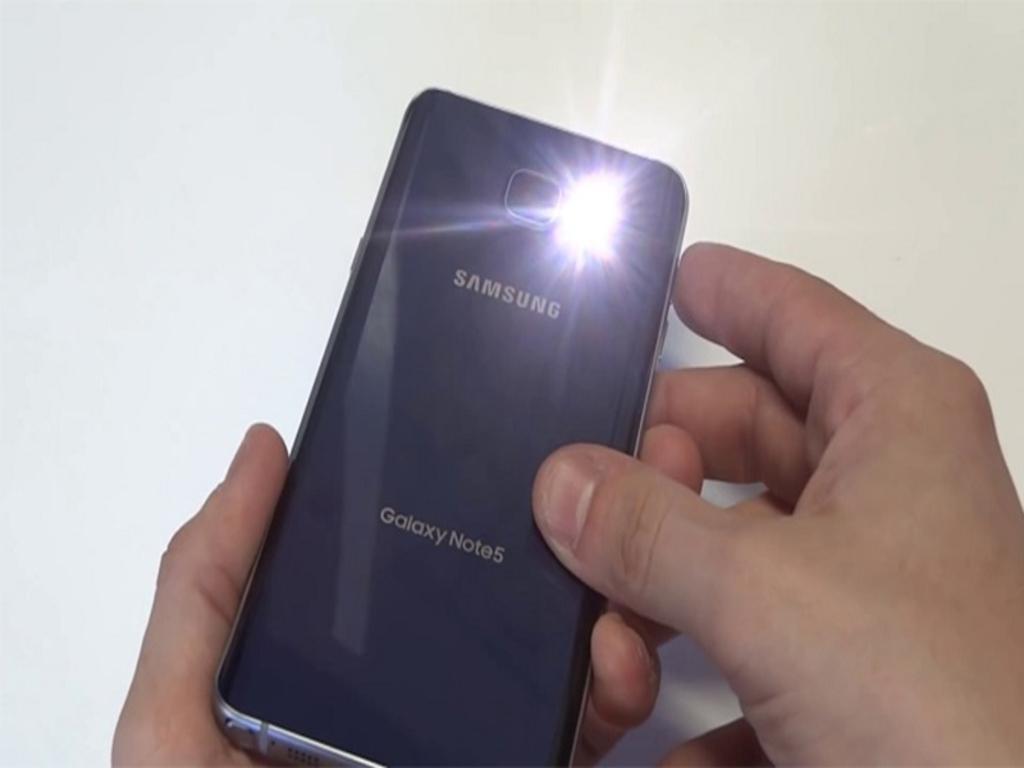 Vai trò của flash trong điều kiện thiếu sáng