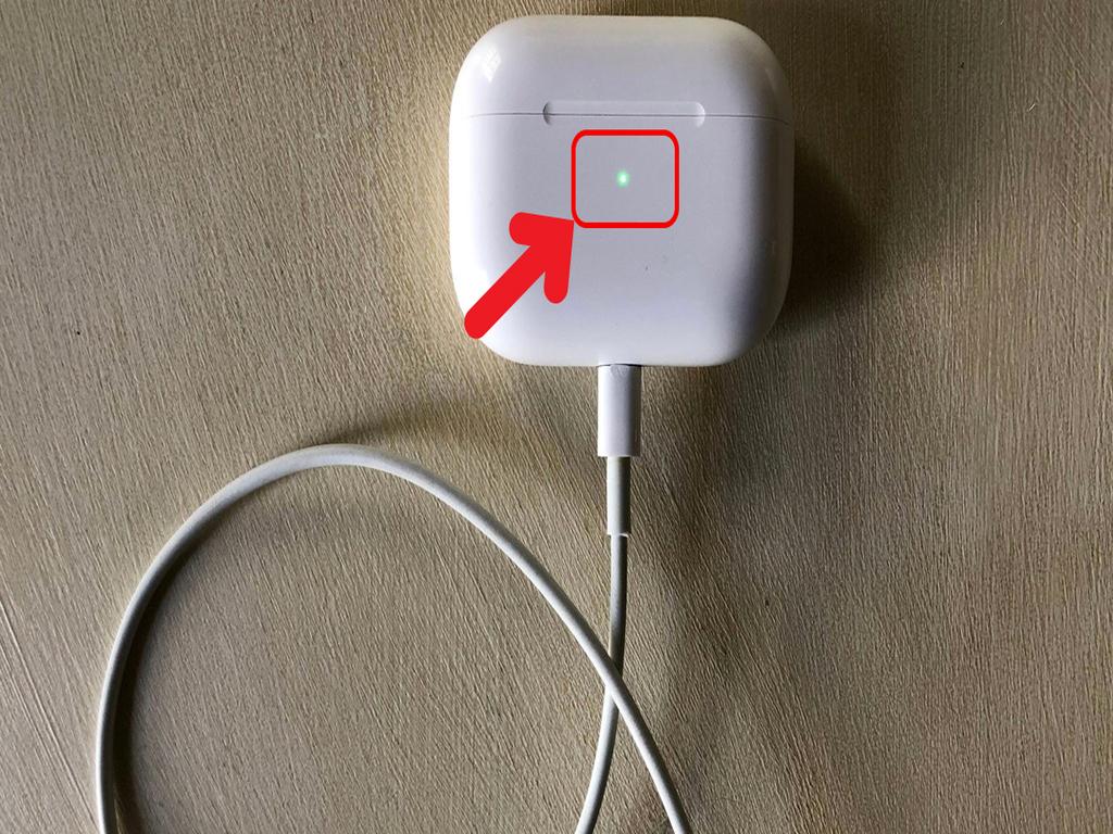 Nguyên nhân khiến AirPods sạc không vào pin