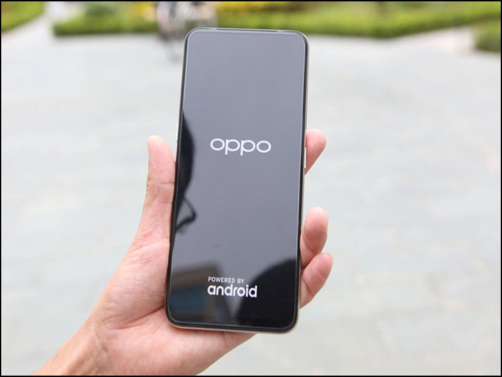Cách khởi động lại điện thoại Oppo bị treo logo