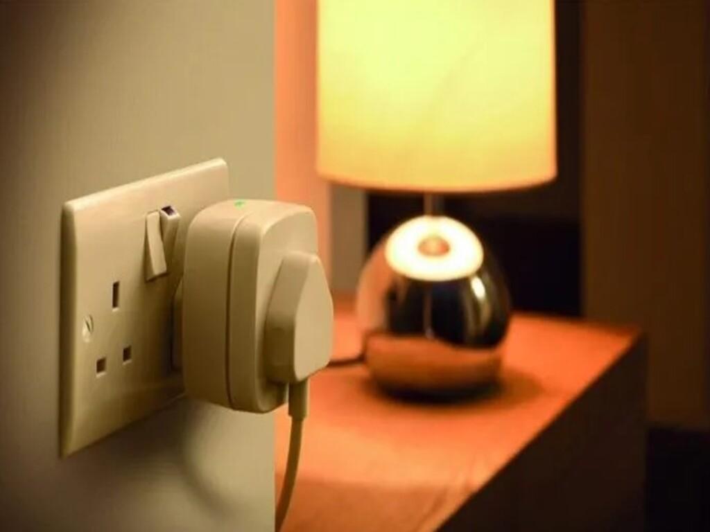 Ổ cắm điện thông minh là gì? Khác biệt với ổ cắm truyền thống