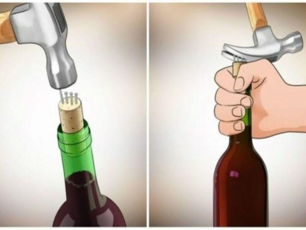Mẹo mở rượu bằng giày, búa, hoặc đinh