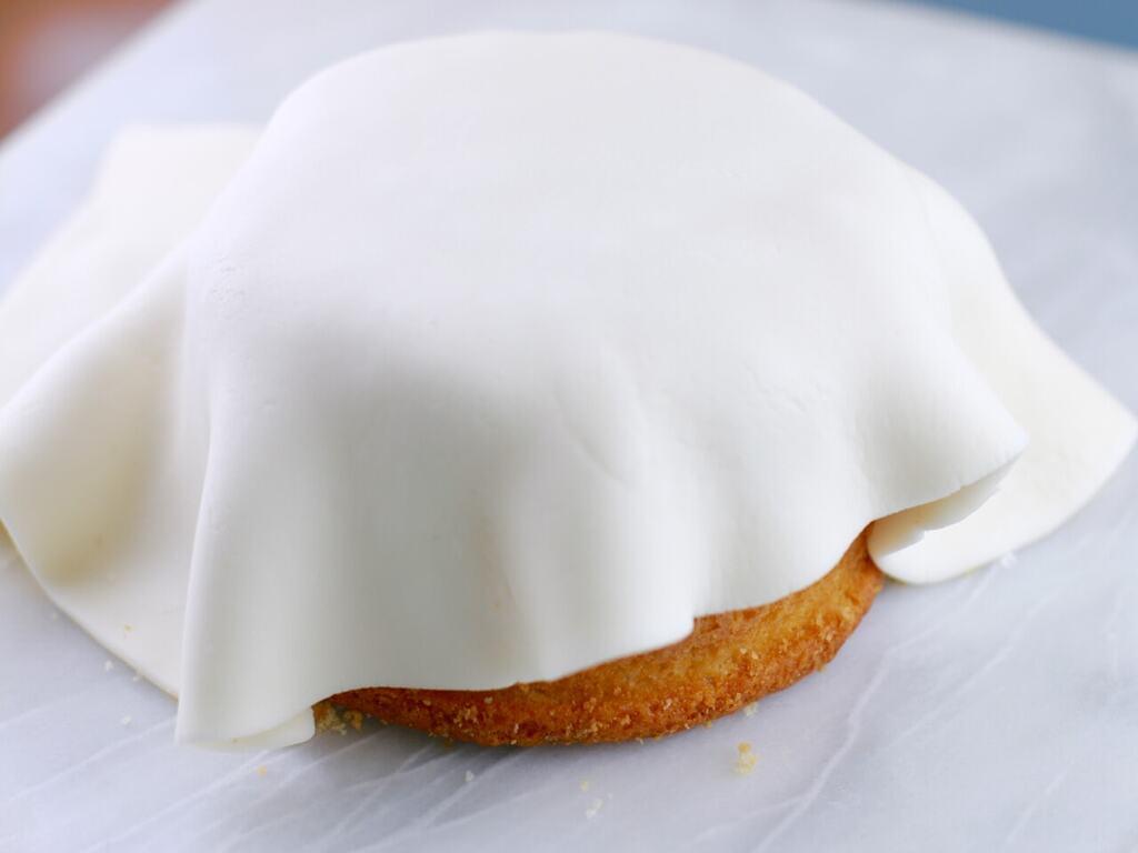 Mẹo bảo quản fondant và ứng dụng trong nhiều món bánh ngọt