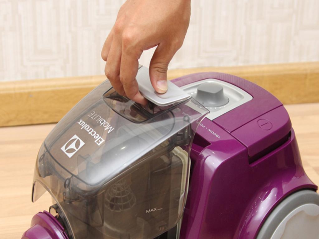 Các bước an toàn trước khi vận hành thiết bị máy hút bụi