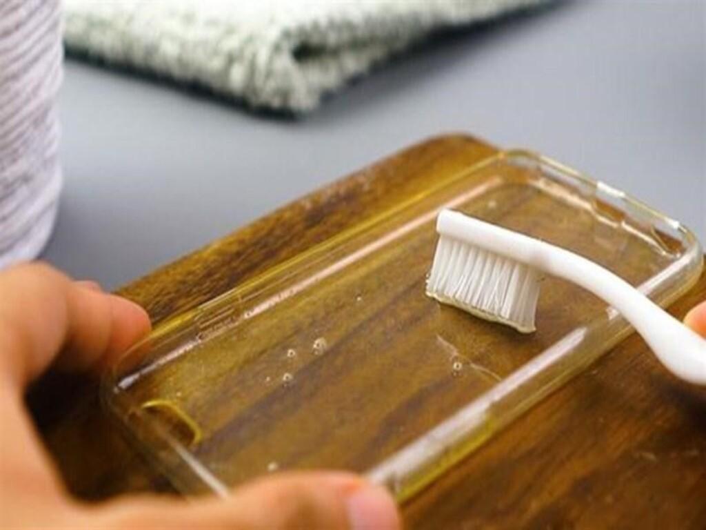 Nguyên nhân khiến ốp lưng silicon bị ố vàng