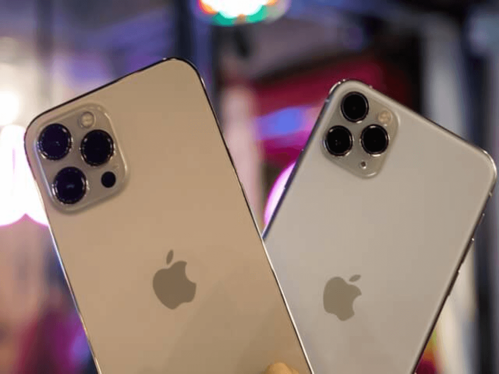 Giá bán chênh lệch giữa hai mẫu điện thoại iPhone