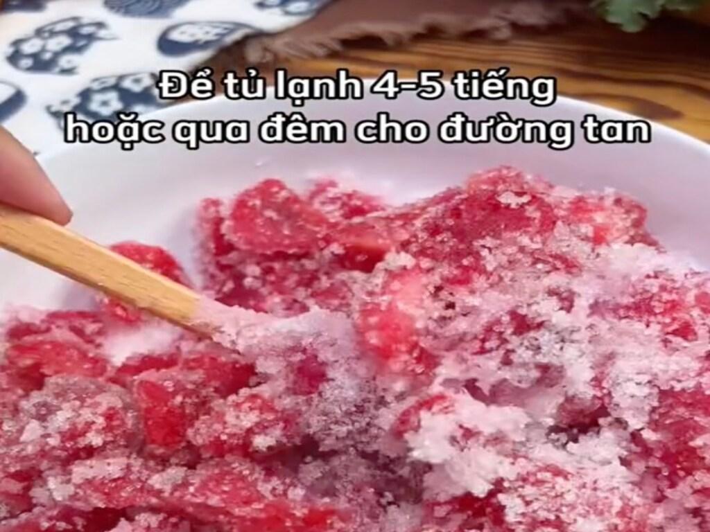 Các bước pha siro mận chuẩn vị