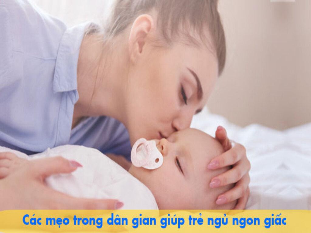 Những mẹo dân gian giúp bé ngủ ngon cha mẹ nên biết