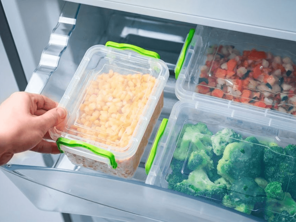 meo-su-dung-tu-lanh-tiet-kiem-dien-khi-chua-nhieu-do