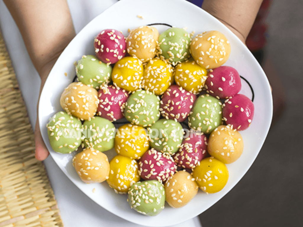 nan-banh-troi-ngu-sac