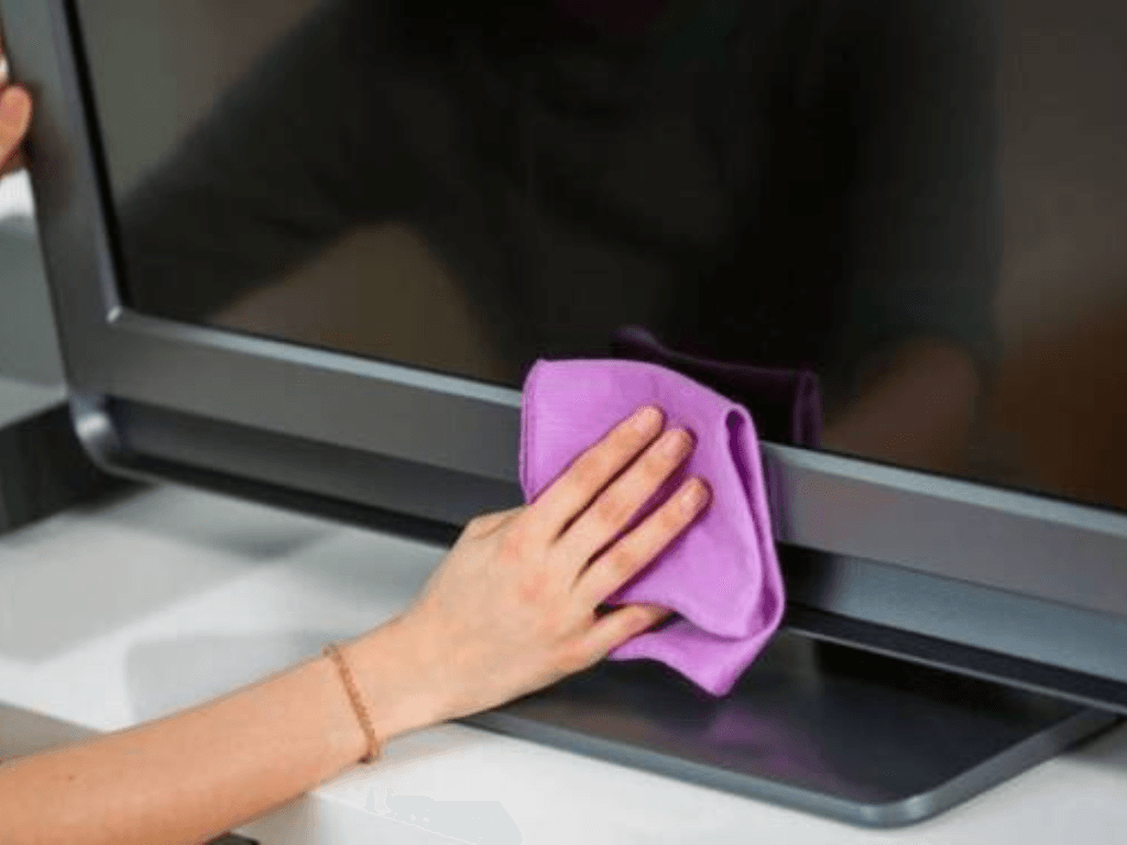 nhung-sai-lam-khi-lau-man-hinh-tivi-khien-dan-choi-rung-tim