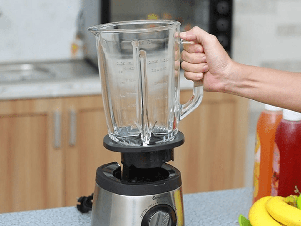 nhung-loi-thuong-gap-khi-su-dung-may-xay-philips-sai-cach