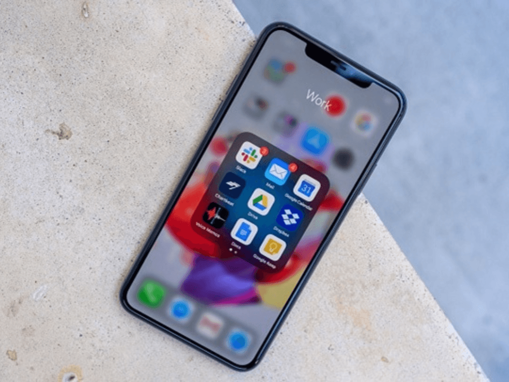 co-nen-mua-iphone-11-pro-hay-khong