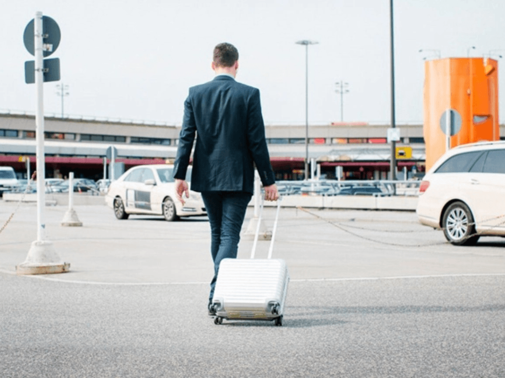 meo-bao-quan-banh-xe-vali-dung-lau-khong-can-thay-som